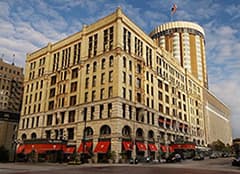 Pfister Hotel